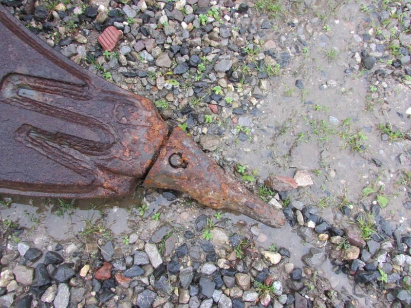 NSB Reißzahn OQ 65 2.700 EUR - Accessoire pour Engins de chantier: photos 2 NSB Reißzahn OQ 65 2.700 EUR - Accessoire pour Engins de chantier: photos 2