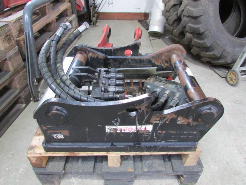 OilQuick OQ 65 Adapterplatte 2.900 EUR - Accessoire pour Engins de chantier: photos 1 OilQuick OQ 65 Adapterplatte 2.900 EUR - Accessoire pour Engins de chantier: photos 1