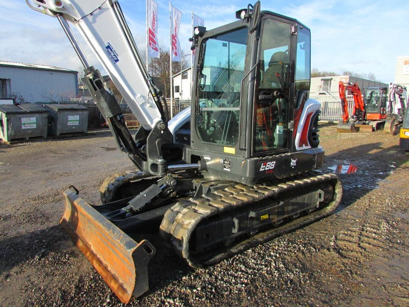 Bobcat E 88 R2 Minibagger 72.500 EUR - Mini pelle: photos 2 Bobcat E 88 R2 Minibagger 72.500 EUR - Mini pelle: photos 2