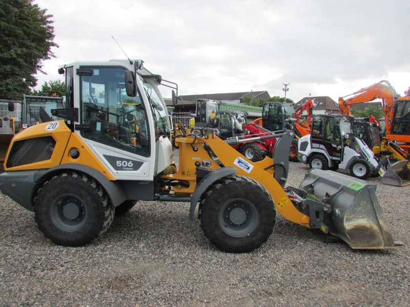 Liebherr L 506 Compact Radlader 41.500 EUR - Chargeuse sur pneus: photos 5 Liebherr L 506 Compact Radlader 41.500 EUR - Chargeuse sur pneus: photos 5