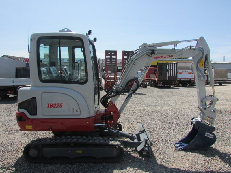 Takeuchi TB 225 Minibagger 42.500 EUR - Mini pelle: photos 5 Takeuchi TB 225 Minibagger 42.500 EUR - Mini pelle: photos 5