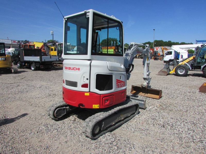 Takeuchi TB 325 R Minibagger 34.500 EUR - Mini pelle: photos 5 Takeuchi TB 325 R Minibagger 34.500 EUR - Mini pelle: photos 5