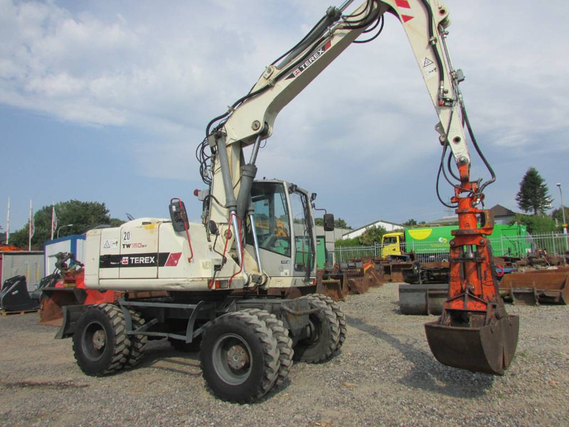 Terex TW 160 SR Mobilbagger Umschlagbagger - Pelle sur pneus: photos 1 Terex TW 160 SR Mobilbagger Umschlagbagger - Pelle sur pneus: photos 1