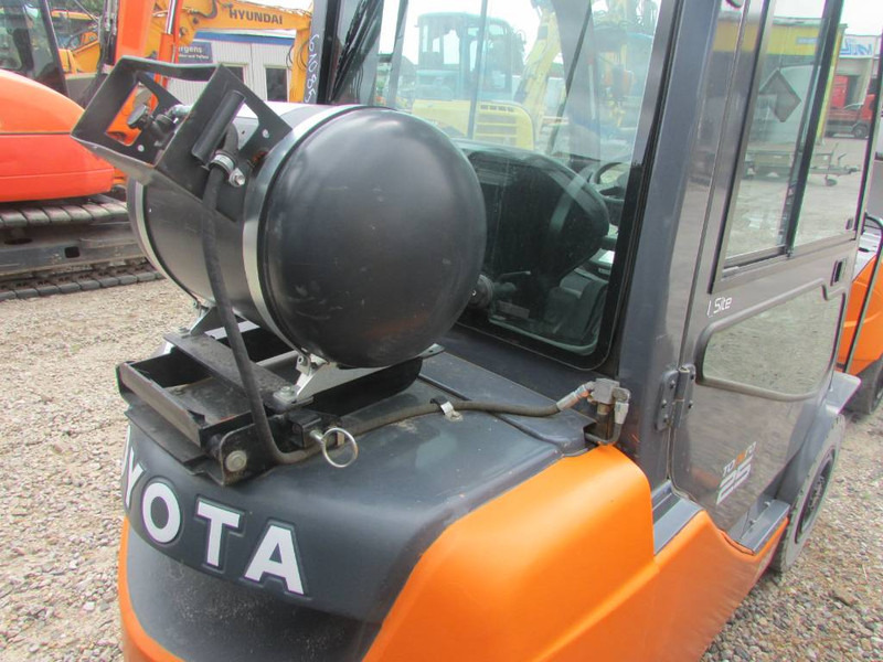 Toyota 02-8 FGF 25 Tonero 25 Gas Stapler 02-8FGF25 7500€ - Chariot élévateur à gaz: photos 5 Toyota 02-8 FGF 25 Tonero 25 Gas Stapler 02-8FGF25 7500€ - Chariot élévateur à gaz: photos 5