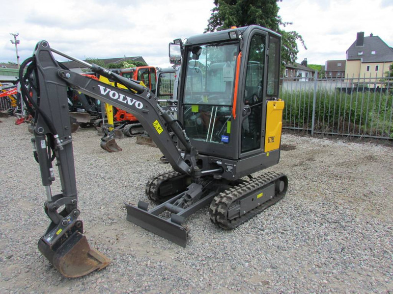 Volvo EC 18 E Minibagger 24.500 EUR - Mini pelle: photos 2 Volvo EC 18 E Minibagger 24.500 EUR - Mini pelle: photos 2