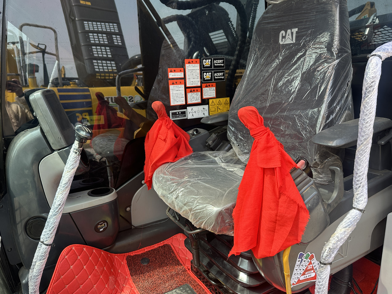 Pelle sur chenille CATERPILLAR 320D2: photos 13