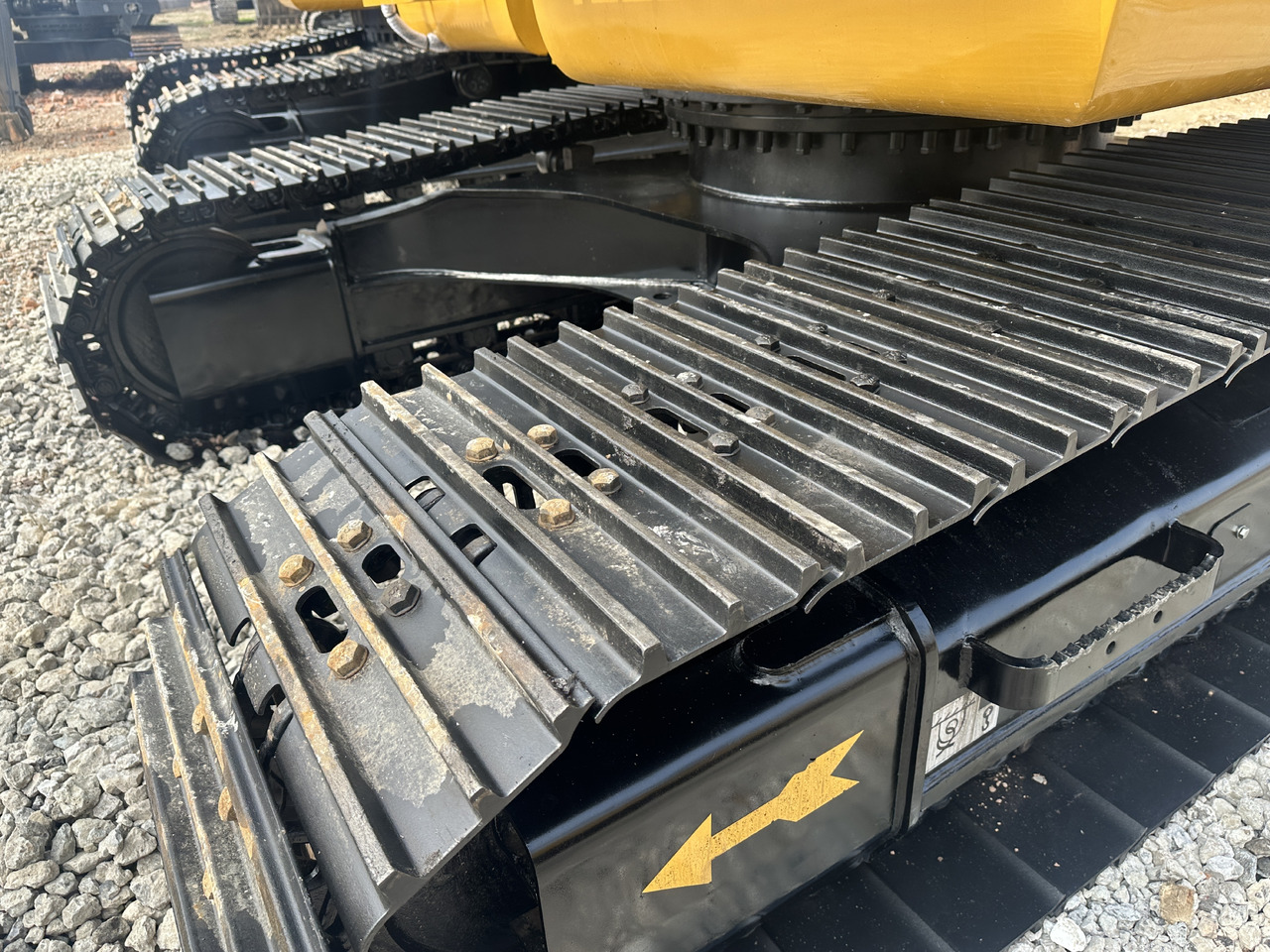 Pelle sur chenille CATERPILLAR 320D2: photos 8