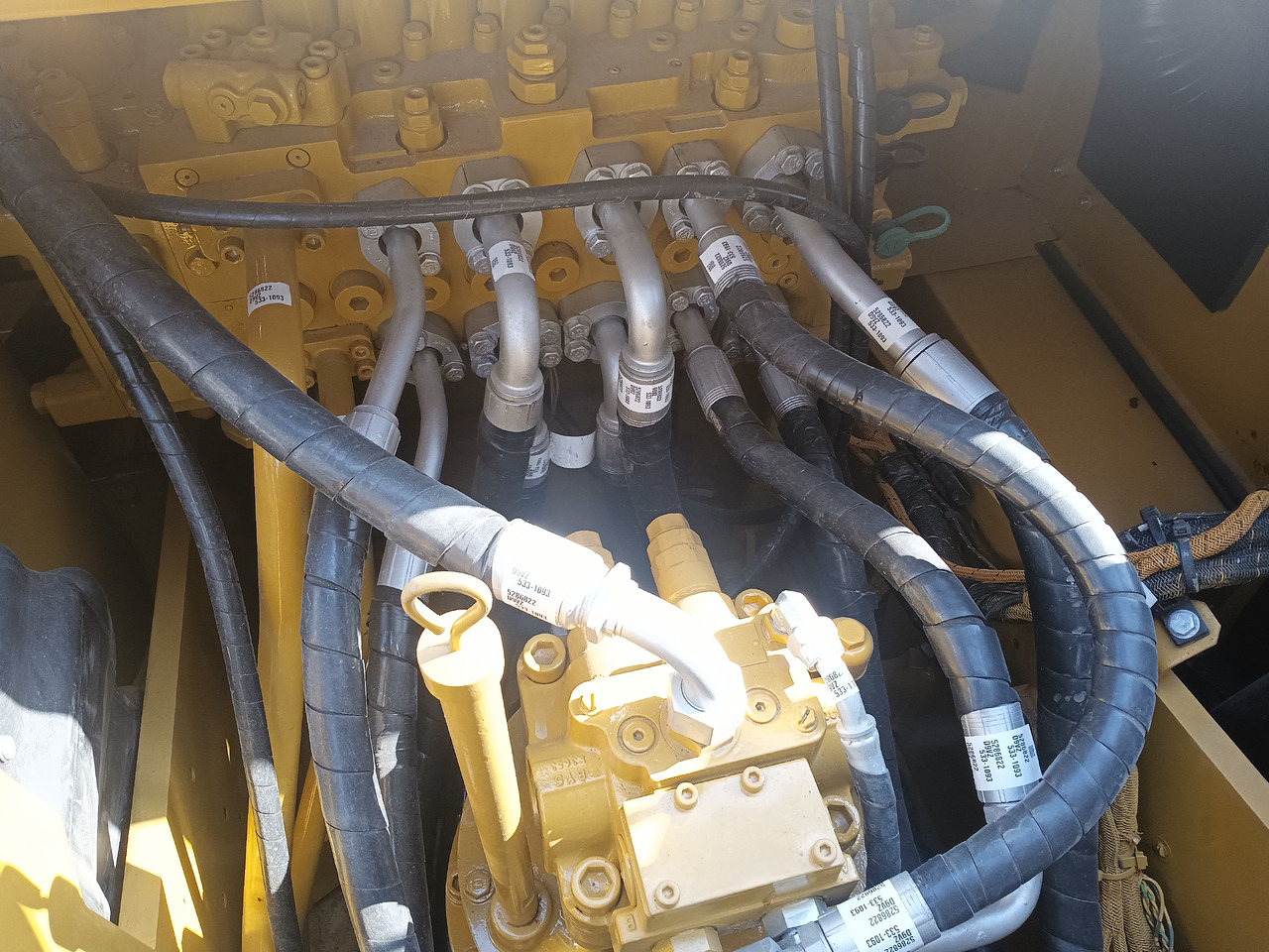 CATERPILLAR 320GC - Pelle sur chenille: photos 4 CATERPILLAR 320GC - Pelle sur chenille: photos 4