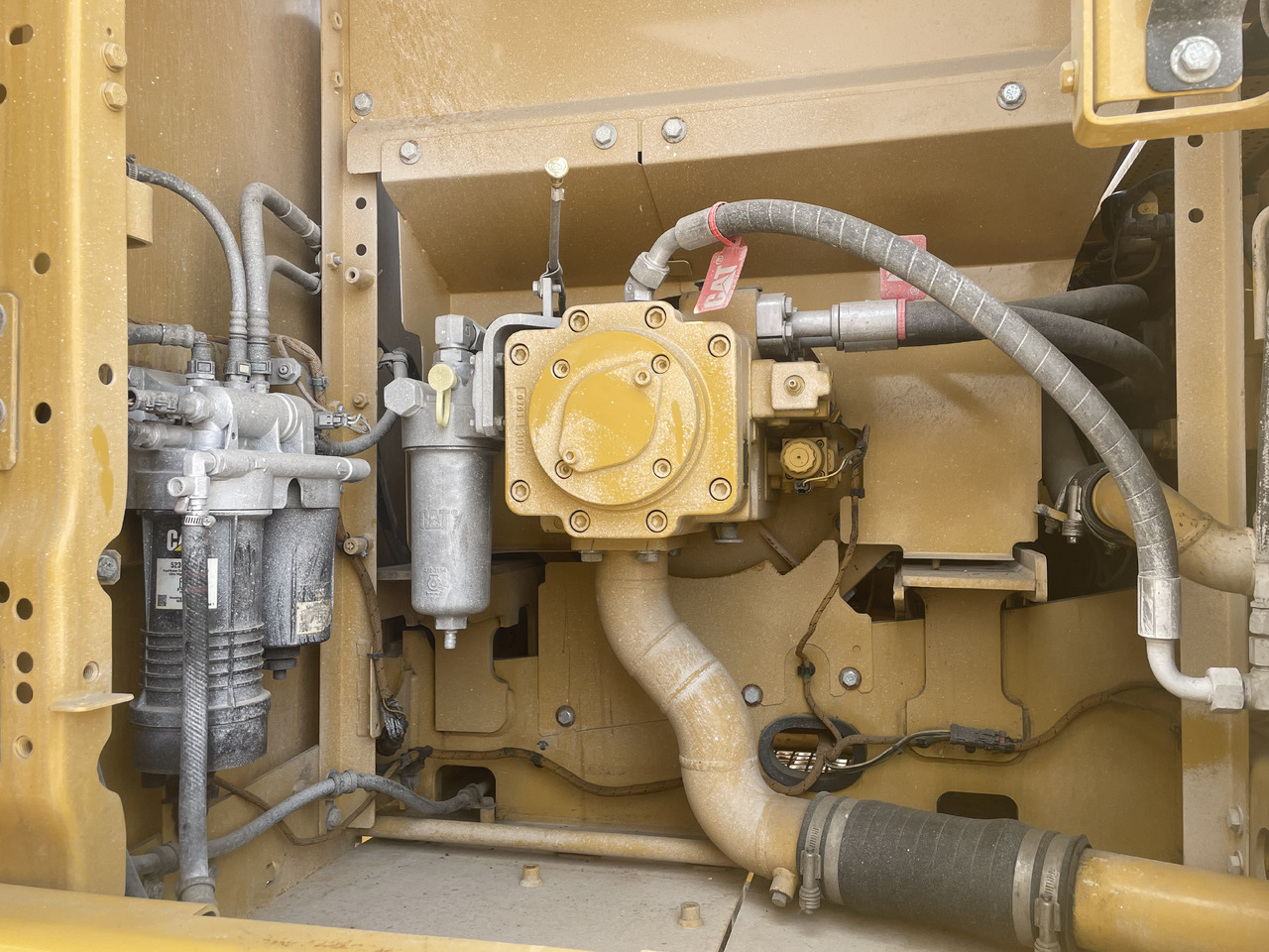 CATERPILLAR 323GC - Pelle sur chenille: photos 5 CATERPILLAR 323GC - Pelle sur chenille: photos 5