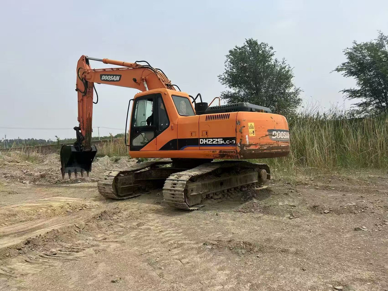 DOOSAN DH225LC-7 - Pelle sur chenille: photos 2 DOOSAN DH225LC-7 - Pelle sur chenille: photos 2