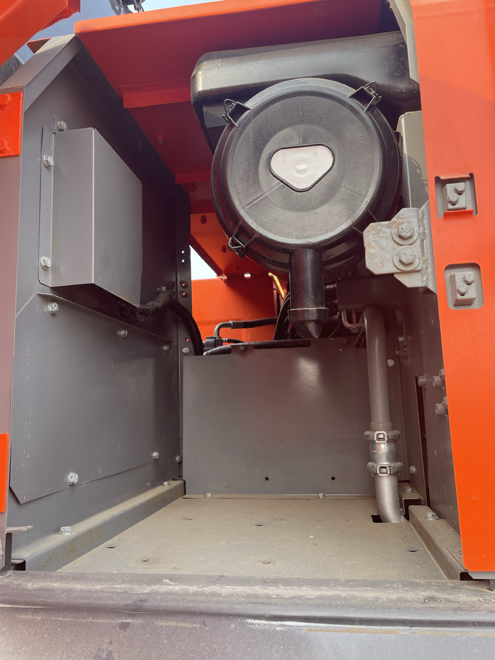 HITACHI ZX240 - Pelle sur chenille: photos 2 HITACHI ZX240 - Pelle sur chenille: photos 2
