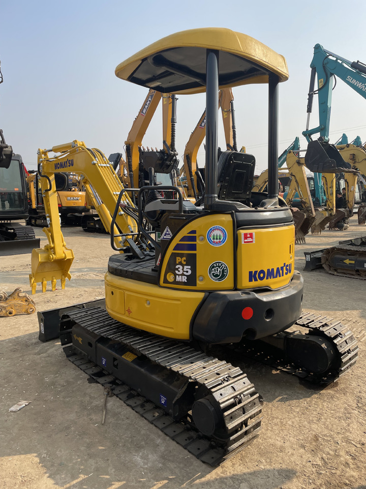 KOMATSU PC 35 MR-3 - Mini pelle: photos 3 KOMATSU PC 35 MR-3 - Mini pelle: photos 3