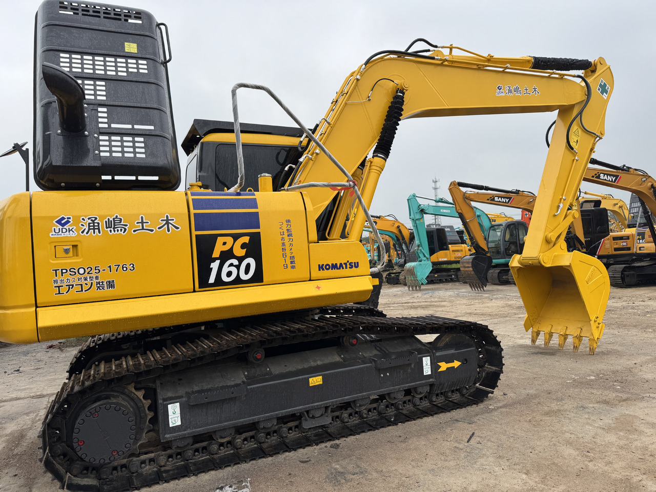 KOMATSU PC160 - Pelle sur chenille: photos 2 KOMATSU PC160 - Pelle sur chenille: photos 2