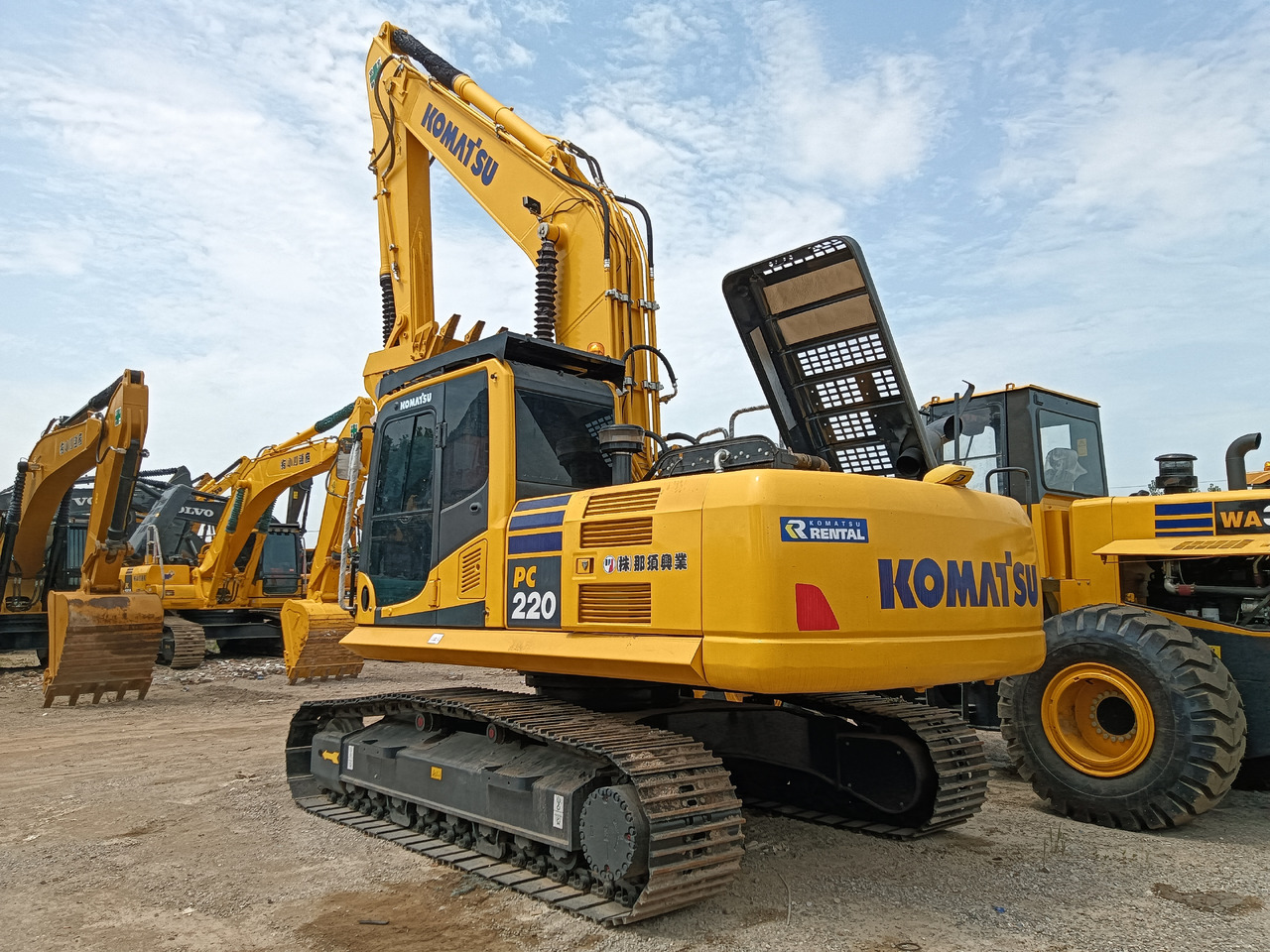 KOMATSU PC200-8 - Pelle sur chenille: photos 2 KOMATSU PC200-8 - Pelle sur chenille: photos 2
