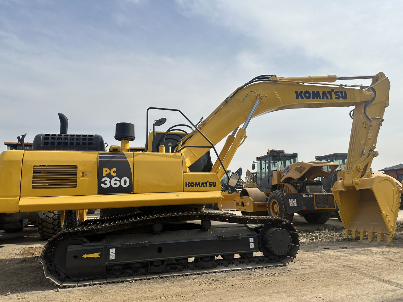 KOMATSU PC360 - Pelle sur chenille: photos 1 KOMATSU PC360 - Pelle sur chenille: photos 1