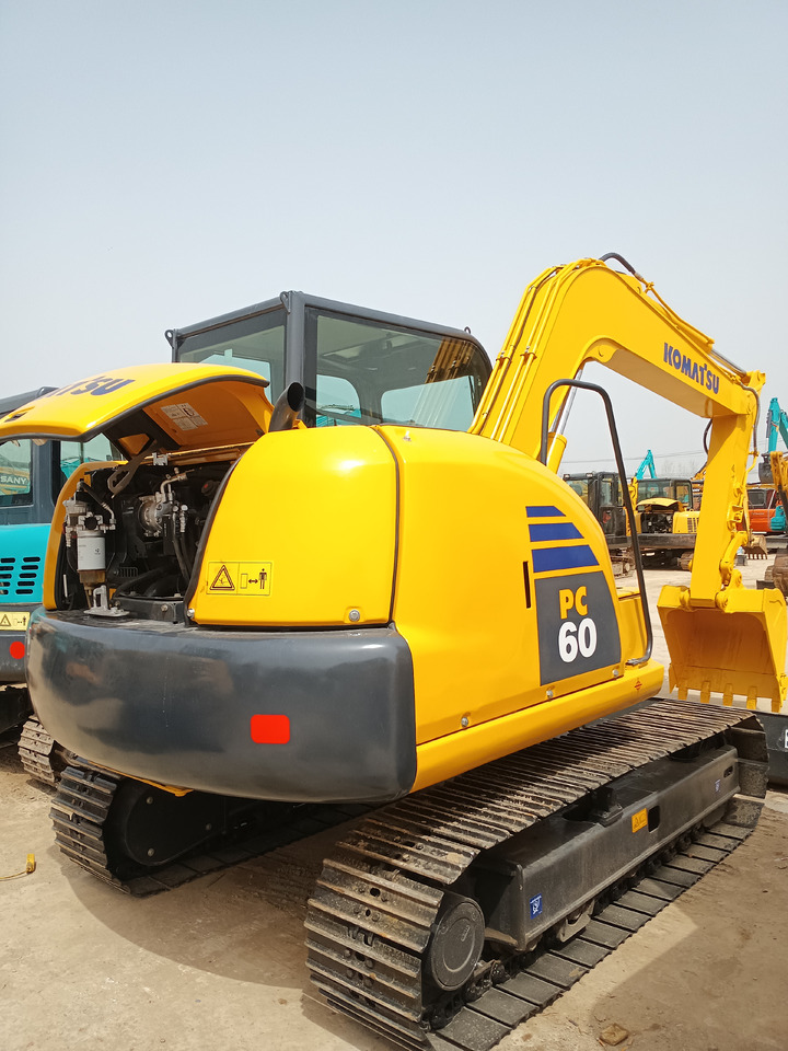 KOMATSU PC60-8 - Pelle sur chenille: photos 4 KOMATSU PC60-8 - Pelle sur chenille: photos 4
