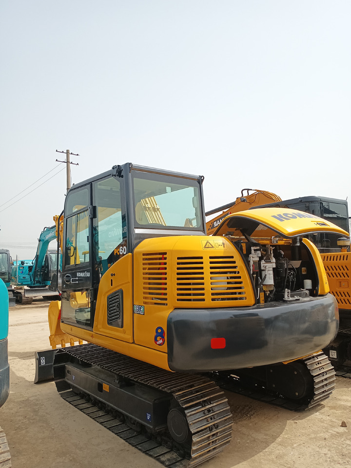 KOMATSU PC60-8 - Pelle sur chenille: photos 3 KOMATSU PC60-8 - Pelle sur chenille: photos 3