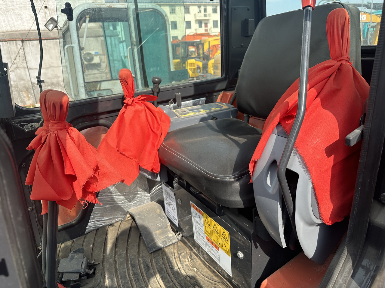 Mini pelle KUBOTA U35-5: photos 9