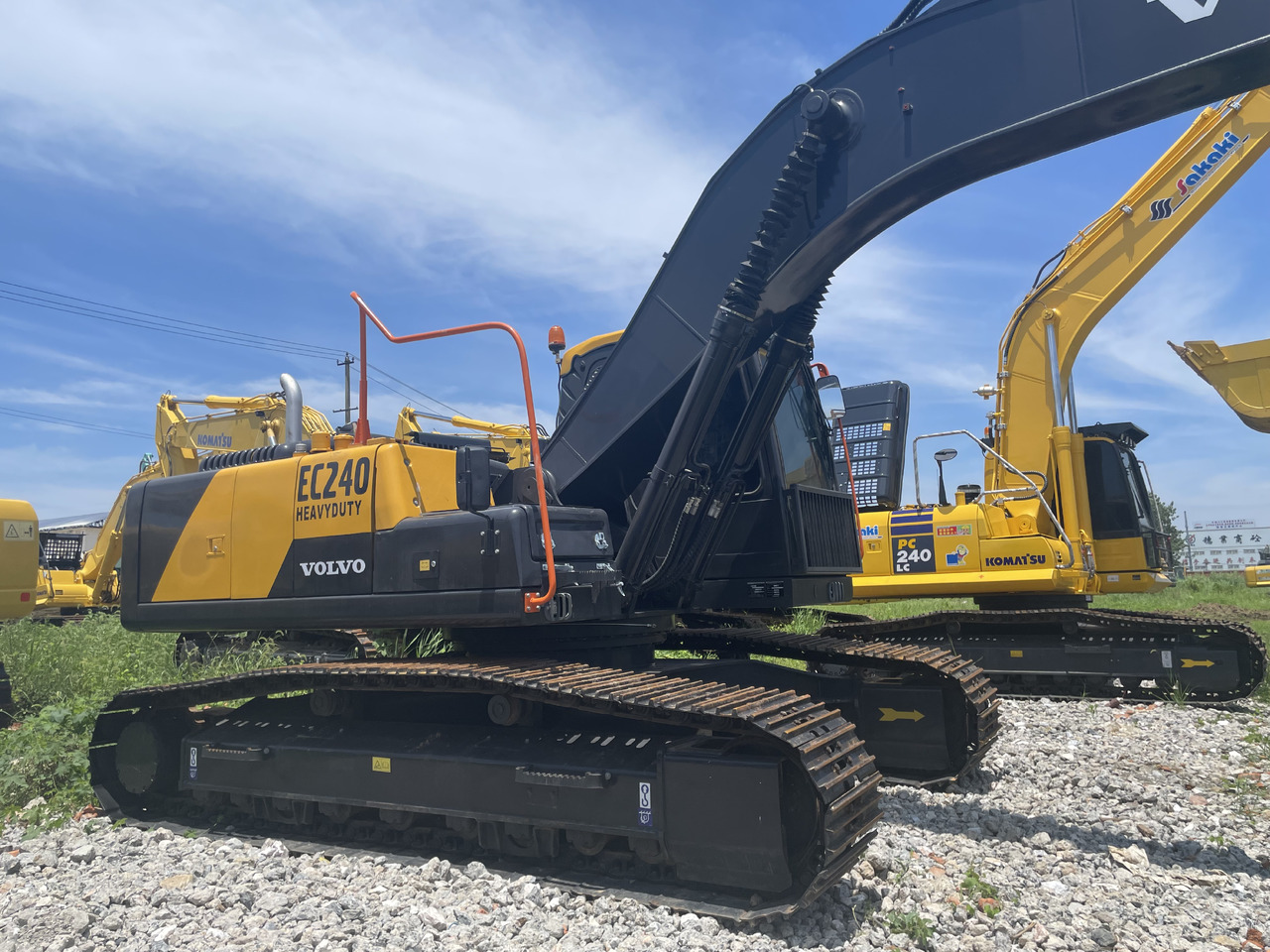 VOLVO EC240 - Pelle sur chenille: photos 3 VOLVO EC240 - Pelle sur chenille: photos 3