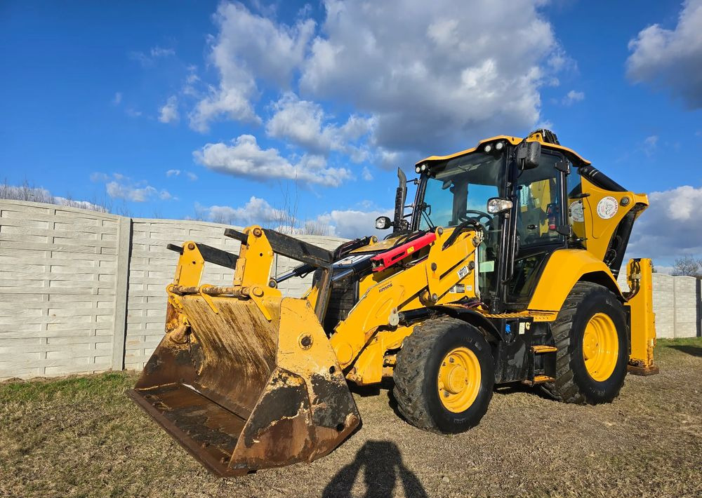 Caterpillar - Tractopelle: photos 3 Caterpillar - Tractopelle: photos 3