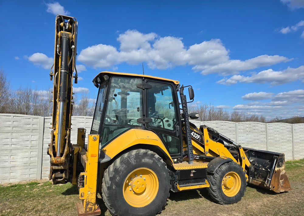 Caterpillar - Tractopelle: photos 5 Caterpillar - Tractopelle: photos 5