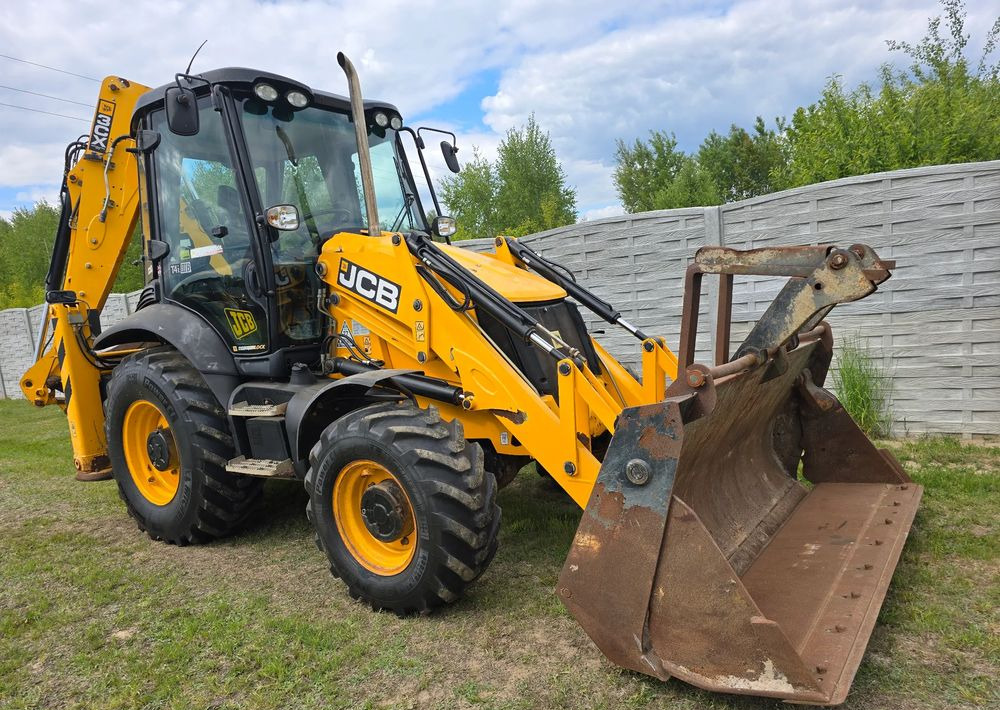 JCB - Tractopelle: photos 2 JCB - Tractopelle: photos 2