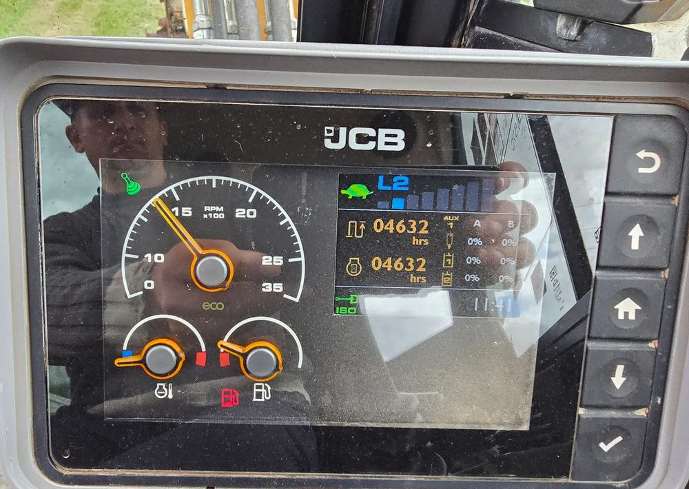 JCB - Pelle sur chenille: photos 4 JCB - Pelle sur chenille: photos 4