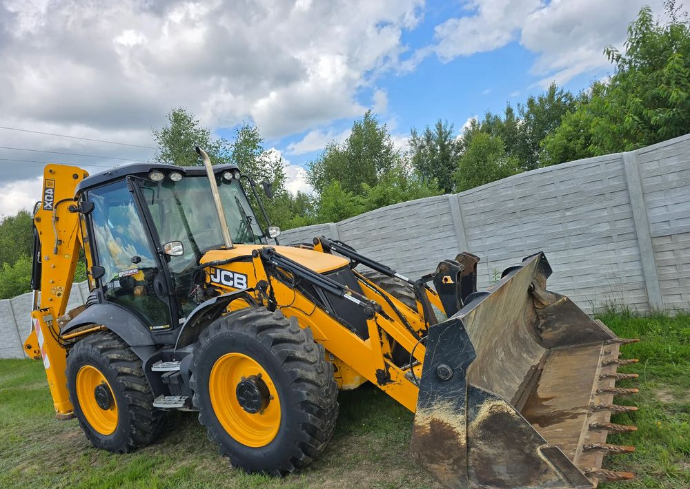 JCB - Tractopelle: photos 2 JCB - Tractopelle: photos 2