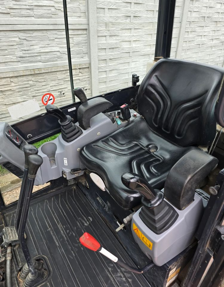 Kubota - Mini pelle: photos 3 Kubota - Mini pelle: photos 3