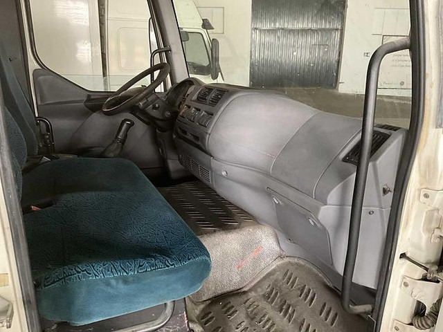 Photo d'intérieur 1: DAF AE 45 LF 3 12 en crédit-bail DAF AE 45 LF 3 12