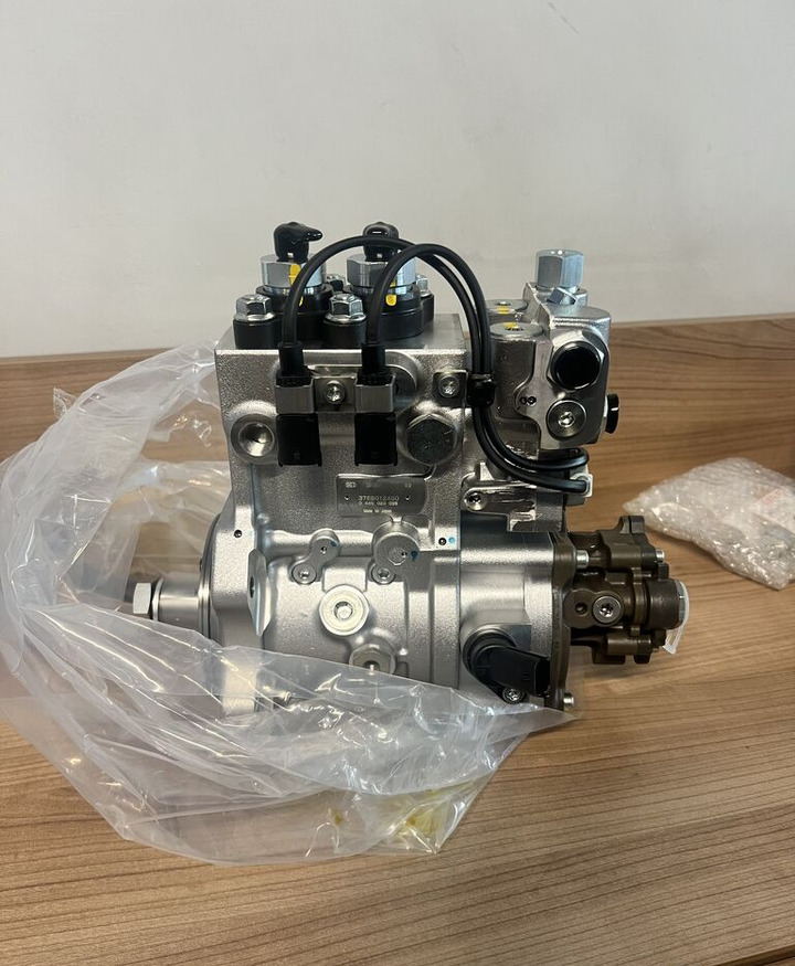Bosch 2024 Bosch 420DCİ truck - Pompe à carburant pour Camion: photos 4 Bosch 2024 Bosch 420DCİ truck - Pompe à carburant pour Camion: photos 4