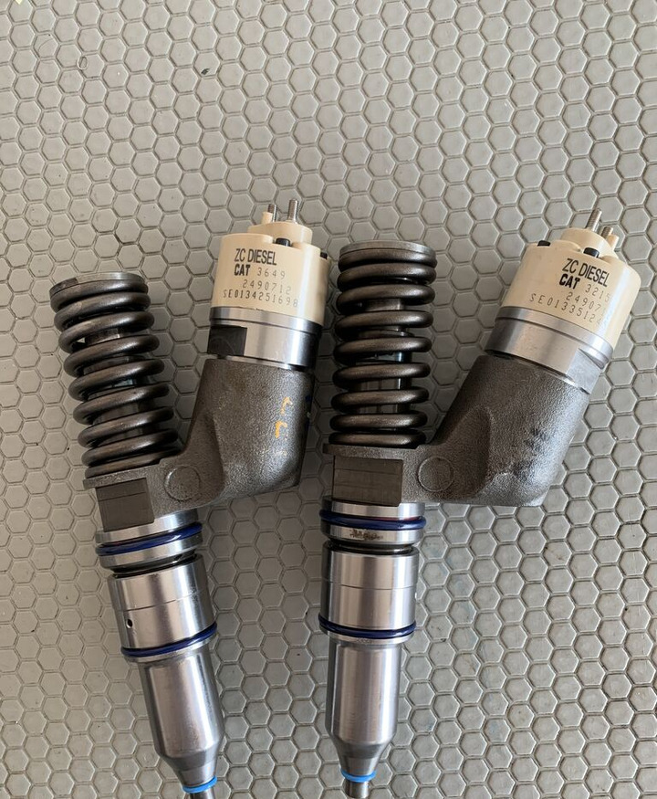 Caterpillar 2010 249-0712 Caterpillar truck - Injecteur pour Camion: photos 1 Caterpillar 2010 249-0712 Caterpillar truck - Injecteur pour Camion: photos 1