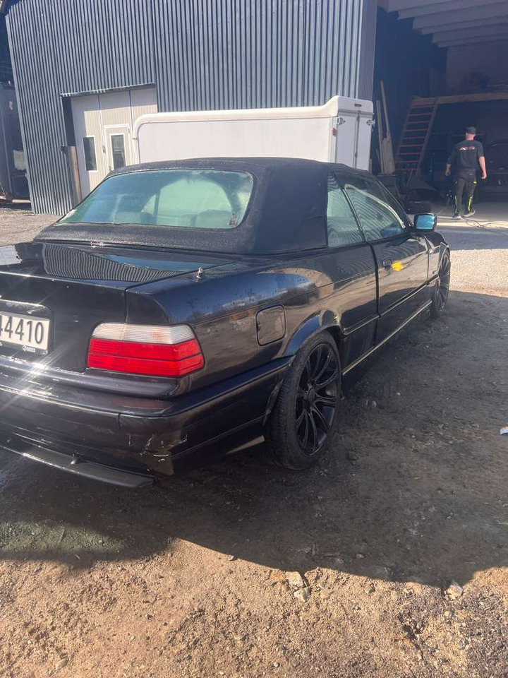 1994 BMW 318i/320i cab - Voiture: photos 5 1994 BMW 318i/320i cab - Voiture: photos 5