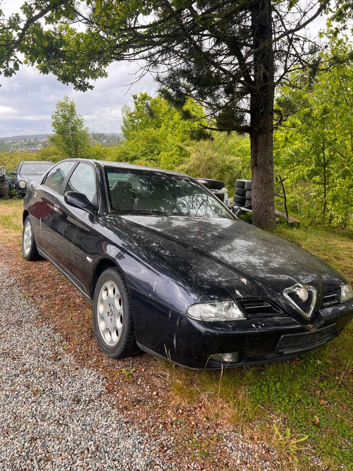 1999 Alfa Romeo 166 - Berline: photos 1 1999 Alfa Romeo 166 - Berline: photos 1