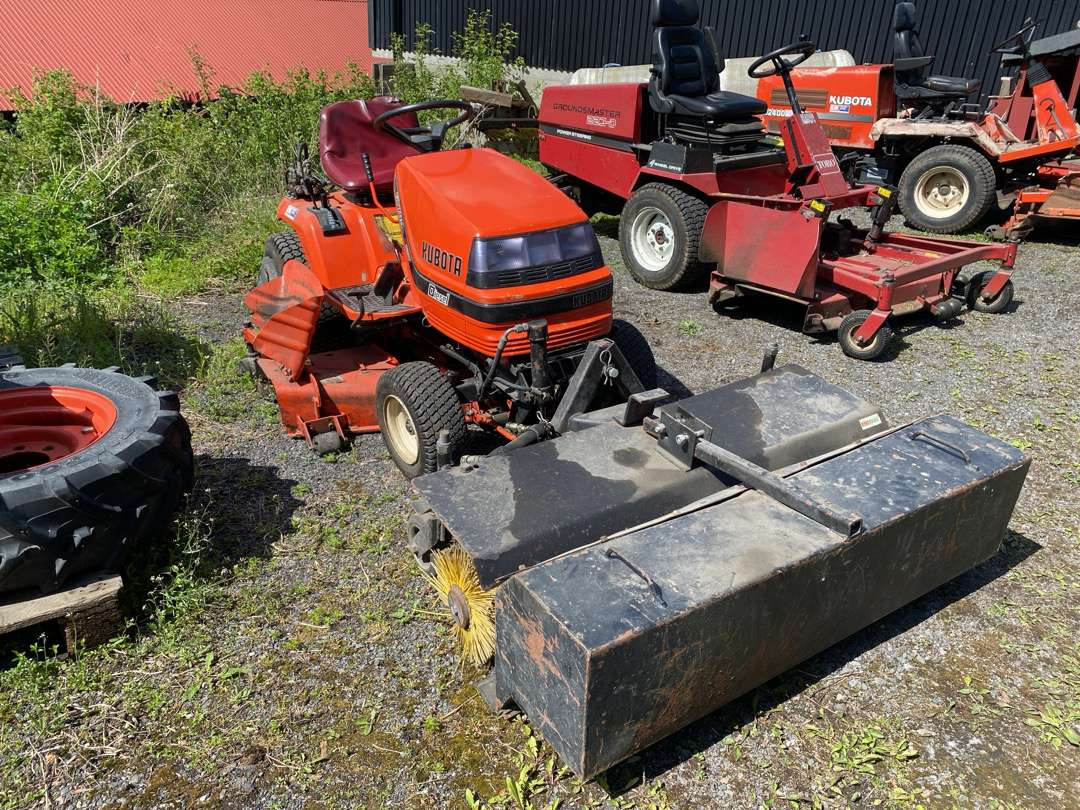 2000 Kubota G1700//Sitteklipper med feier og oppsamler - Motofaucheuse: photos 3 2000 Kubota G1700//Sitteklipper med feier og oppsamler - Motofaucheuse: photos 3
