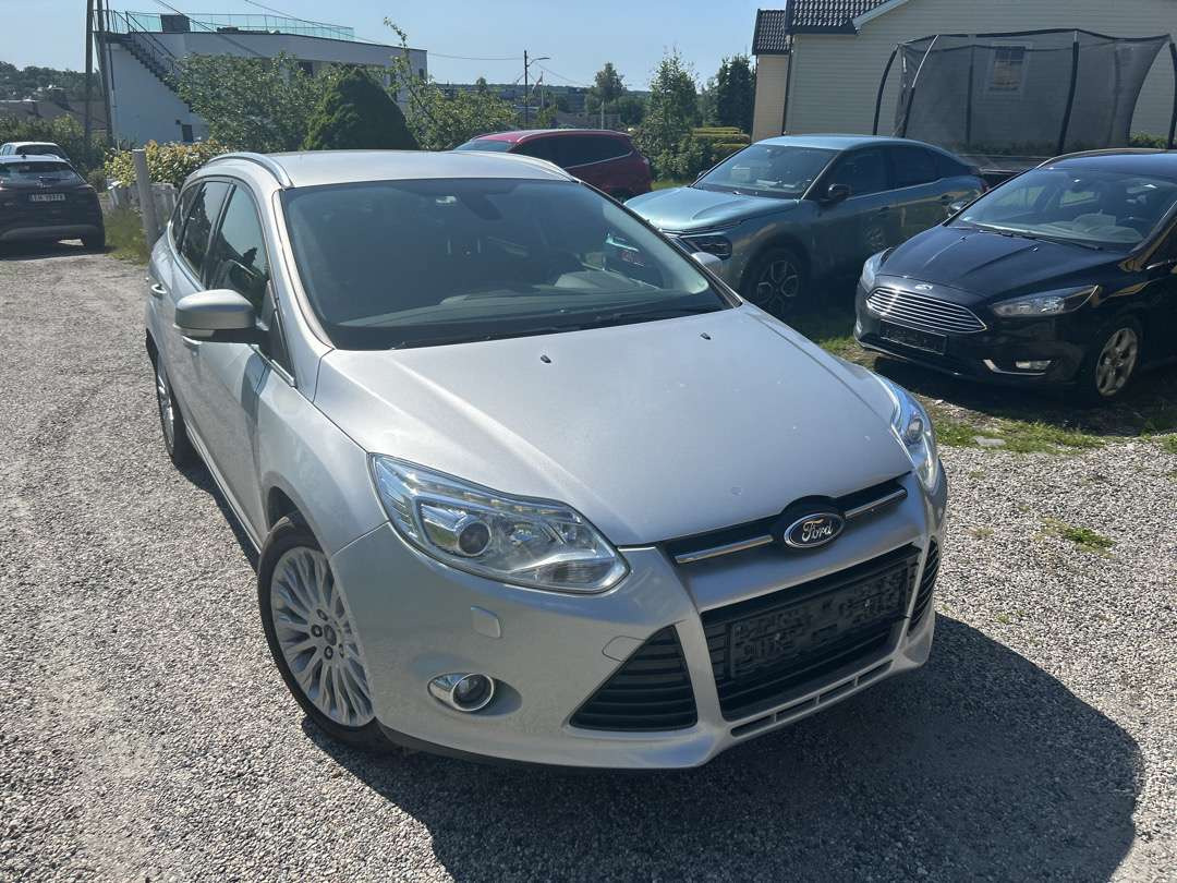 2013 PersonbilFORD FOCUS Automat diesel. - Voiture: photos 2 2013 PersonbilFORD FOCUS Automat diesel. - Voiture: photos 2