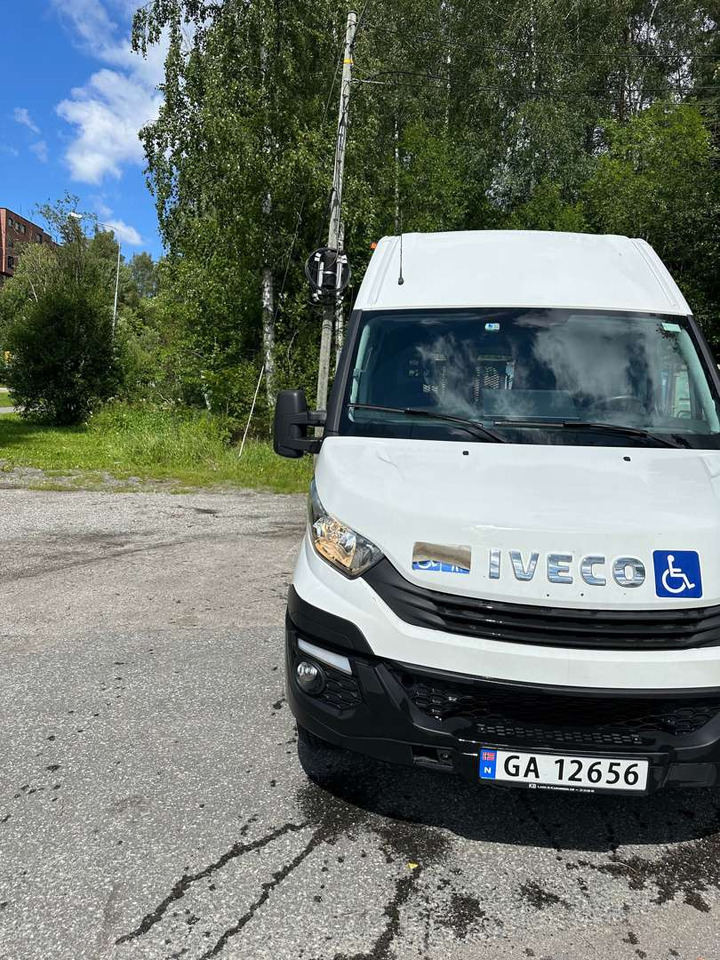 Minibus, Transport de personnes 2017 Iveco FORVEDA. UAB - 10 seter Minibuss: photos 1