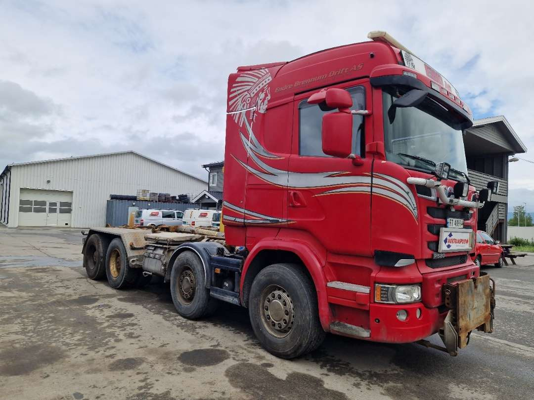 Scania R580 Brøytebil med sideplog og hydraulisk saltsystem - Camion ampliroll: photos 3 Scania R580 Brøytebil med sideplog og hydraulisk saltsystem - Camion ampliroll: photos 3