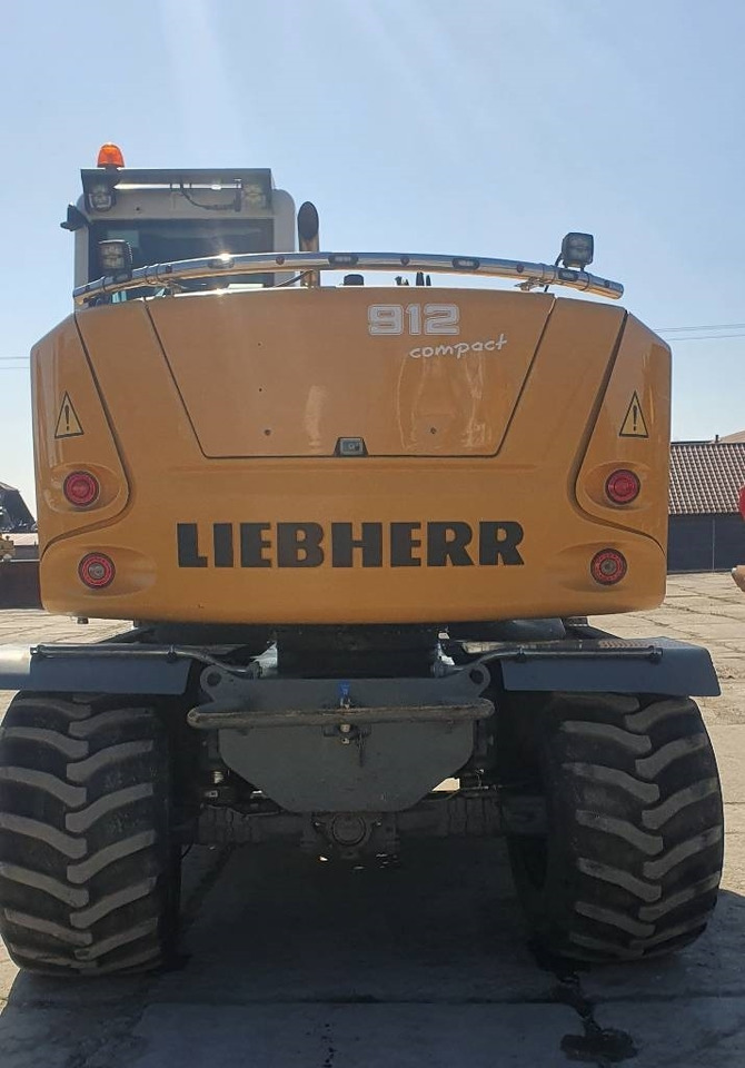 Liebherr A 912 compact - Pelle sur pneus: photos 3 Liebherr A 912 compact - Pelle sur pneus: photos 3