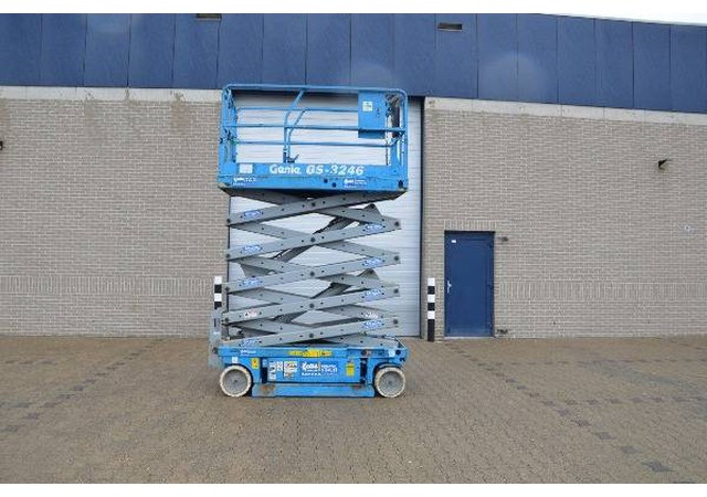 Genie GS 3246 | 2006 - Nacelle ciseaux: photos 1 Genie GS 3246 | 2006 - Nacelle ciseaux: photos 1