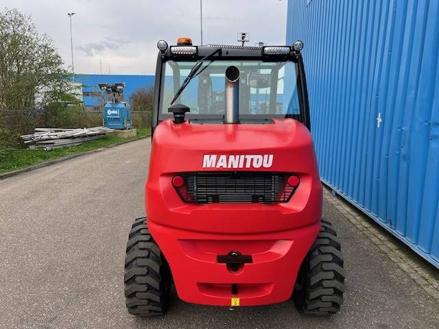 Manitou MC 25-4 D K - Chariot élévateur diesel: photos 4 Manitou MC 25-4 D K - Chariot élévateur diesel: photos 4