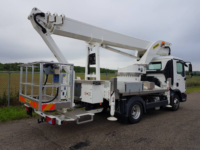 Palfinger P 300 KS | 2022 - Camion avec nacelle: photos 5 Palfinger P 300 KS | 2022 - Camion avec nacelle: photos 5