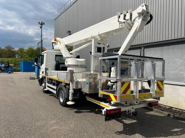 Palfinger P 300 KS | 2023 - Camion avec nacelle: photos 3 Palfinger P 300 KS | 2023 - Camion avec nacelle: photos 3