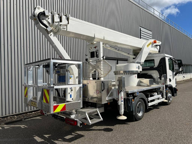 Palfinger P 300 KS - Camion avec nacelle: photos 4 Palfinger P 300 KS - Camion avec nacelle: photos 4