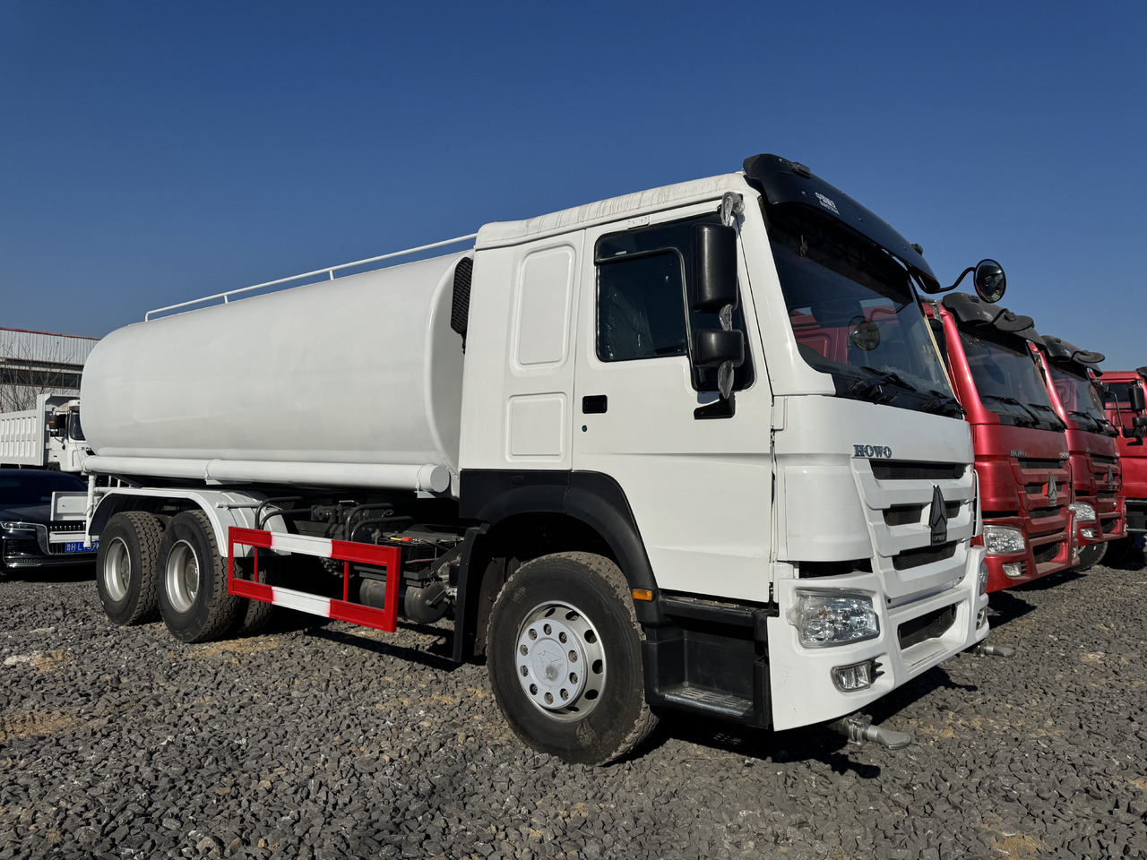 HOWO  - Camion citerne: photos 1 HOWO  - Camion citerne: photos 1