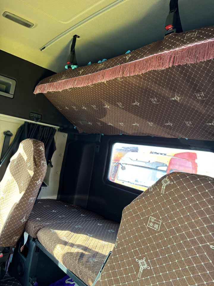 DONGFENG KX - Tracteur routier: photos 4 DONGFENG KX - Tracteur routier: photos 4