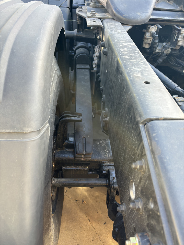 DONGFENG KX - Tracteur routier: photos 5 DONGFENG KX - Tracteur routier: photos 5