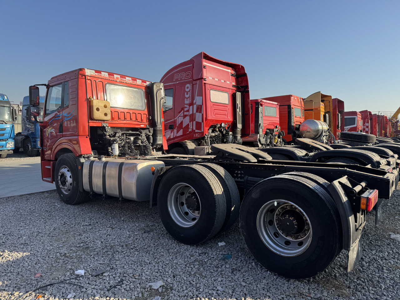FAW - Tracteur routier: photos 3 FAW - Tracteur routier: photos 3