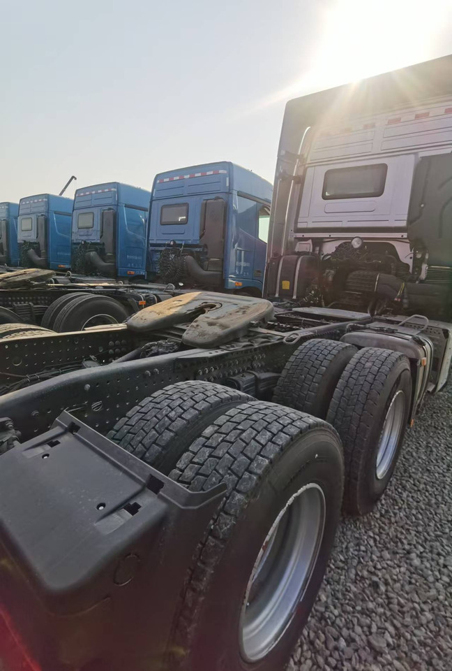 FAW J7 - Tracteur routier: photos 5 FAW J7 - Tracteur routier: photos 5