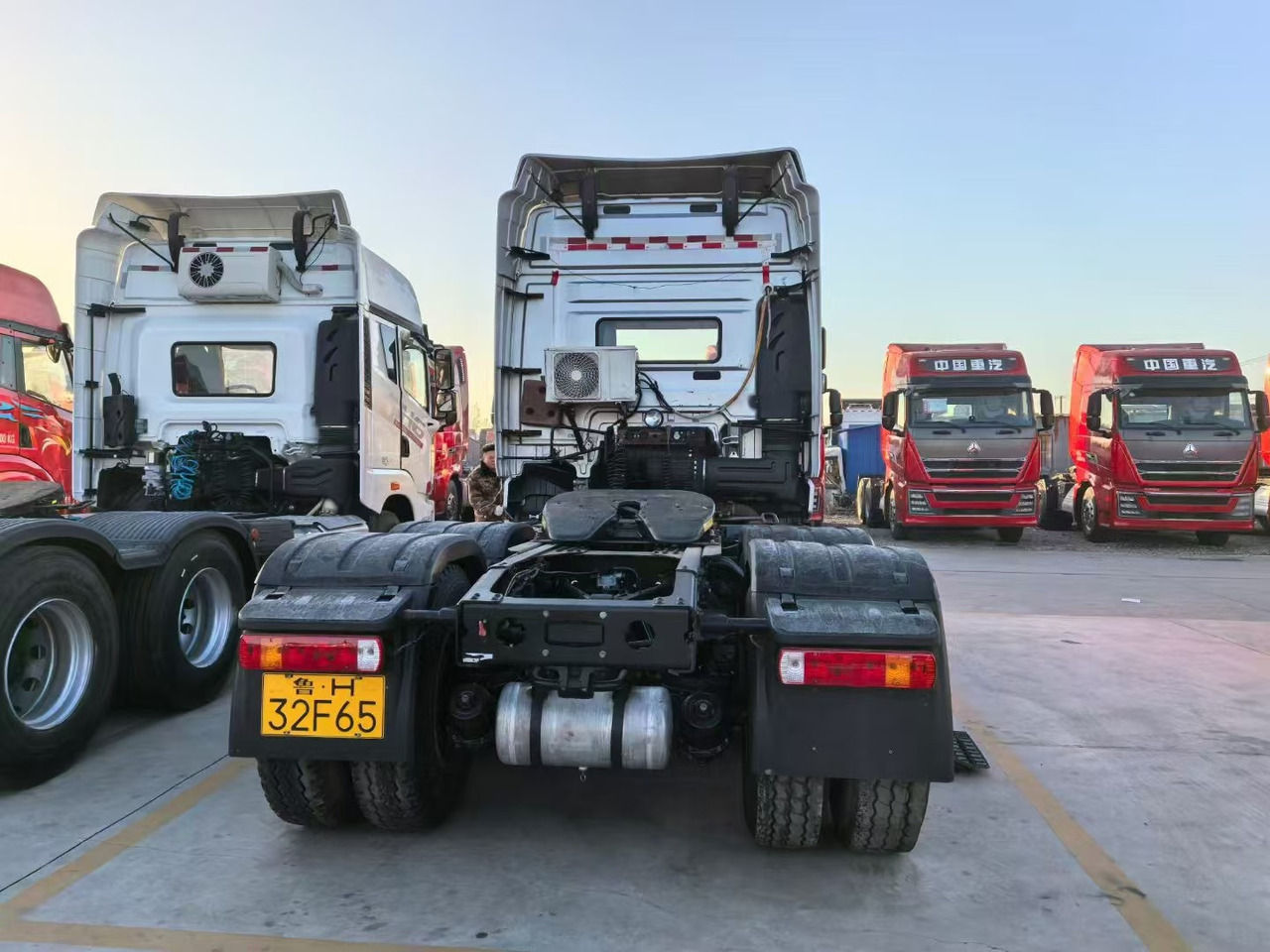 FAW JH6 - Tracteur routier: photos 5 FAW JH6 - Tracteur routier: photos 5